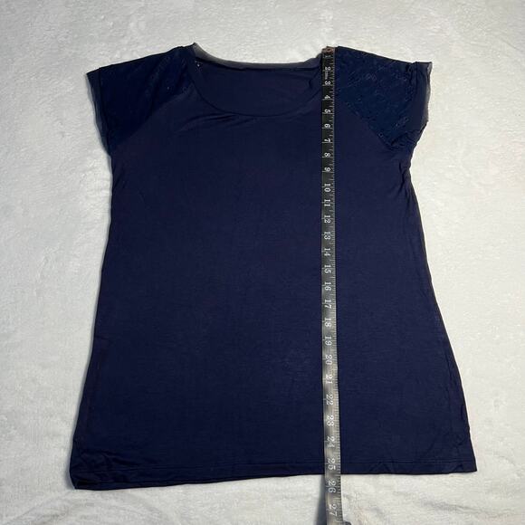 Women's Crewneck Eyelet Sleeve Blouse Size Small Mesh Trim Minimalist Casual - Picture 6 of 6